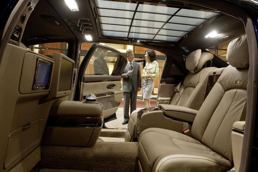 Интерьер Maybach 62 (V240) 2010 года  (фото 5 из 32)